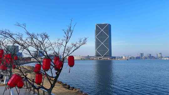 上海临港滴水湖畔 春节喜庆灯笼