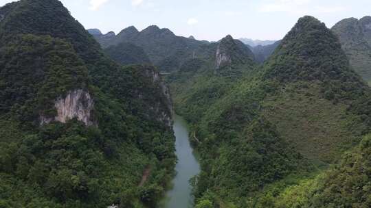 航拍贵州喀斯特地貌格凸河大气山水风光景色