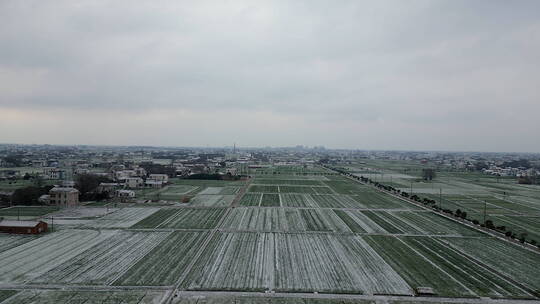 冬雪万庄农田和村居