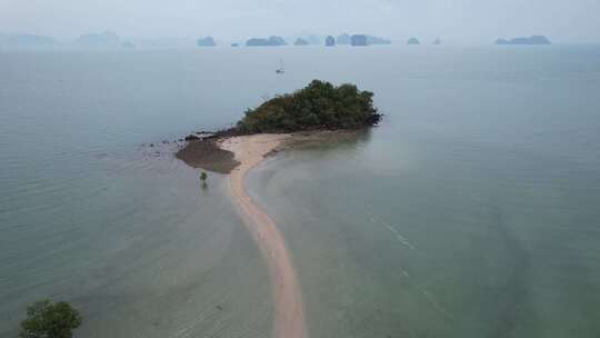 泰国攀牙岛瑶内岛Koh Nok的鸟瞰图视频素材模板下载
