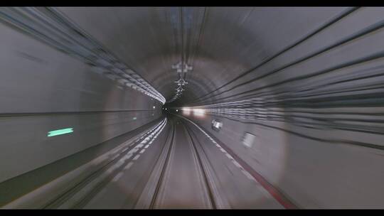 穿越隧道的无人驾驶地铁视频素材模板下载