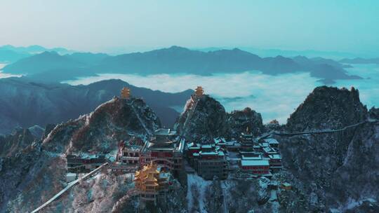 航拍洛阳老君山雪景