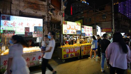 广西南宁中山路美食街夜市烧烤摊夜生活街景