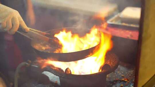 街头美食 大火烹饪视频素材模板下载