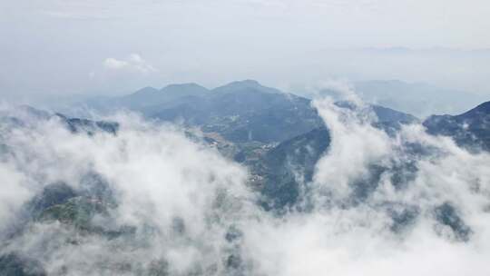 高空航拍俯视云雾山川自然风景