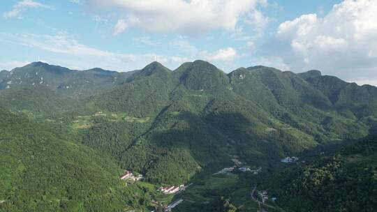 航拍祖国壮丽河山湖北横冲景区