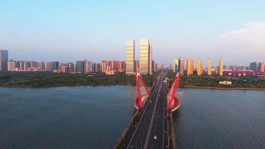 江西南昌艾溪湖大桥商务区CBD城市天际线