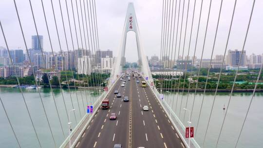 航拍海南海口海甸河地标世纪大桥桥面