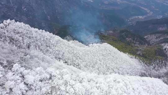 大山雪界线