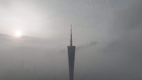 广州塔云雾清晨阳光雨后天气日出极端天气