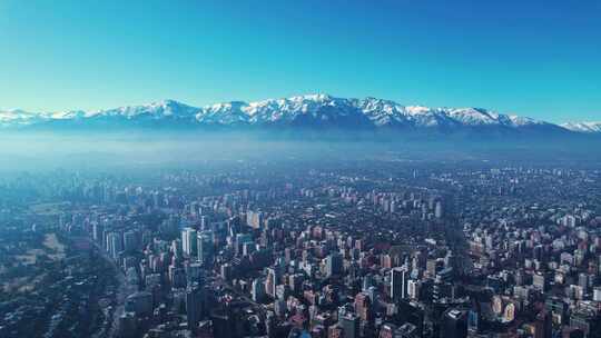 智利首都圣地亚哥的城市景观南美洲国家。
