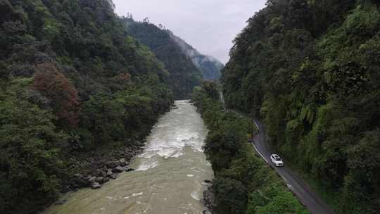 云南怒江州贡山县独龙江河谷边境公路航拍