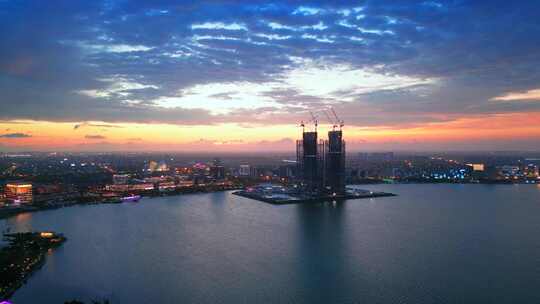 上海市临港新城滴水湖南岛航拍风光
