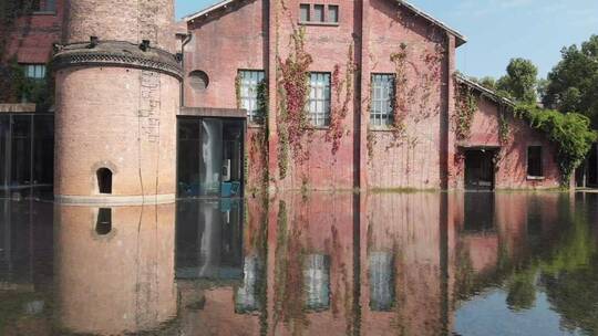 江西景德镇陶溪川历史建筑宇宙瓷厂视频素材模板下载