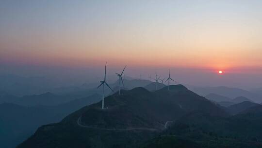 重庆狮子坪风力发电厂日落航拍视频素材模板下载