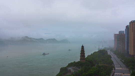 云雾缭绕的宜昌沿江城市风景延时