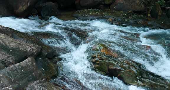 水溪流山泉水大自然河流水滴水源大自然白酒