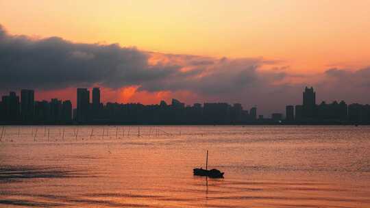 湛江城市晚霞日转夜延时