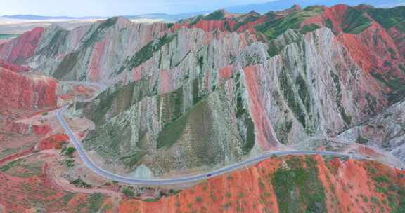 航拍新疆国防公路丹霞地貌