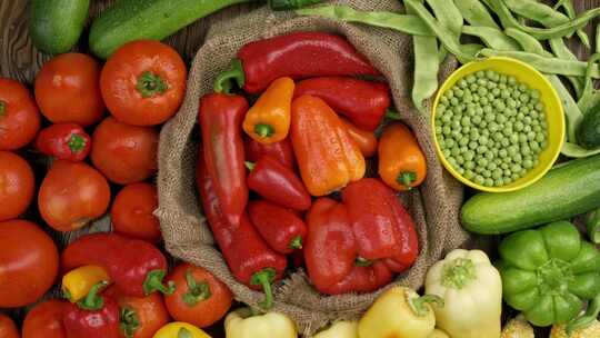 红椒和新鲜的蔬菜