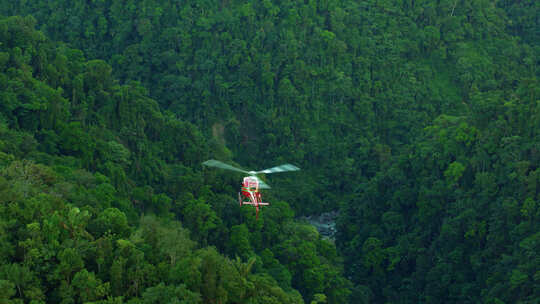 小型直升机森林救援