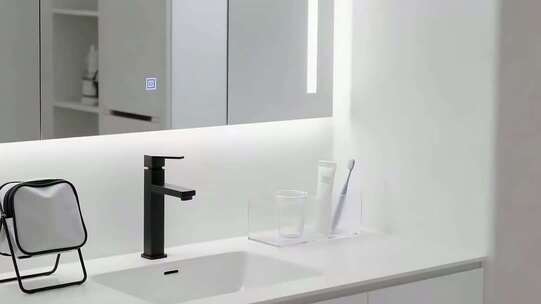 现代简约风格浴室洗手台