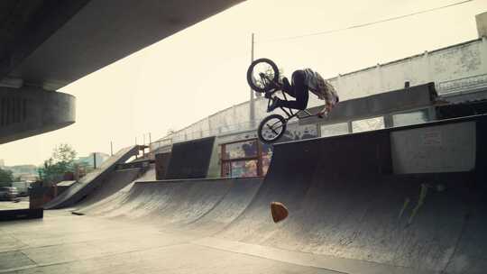 滑板场、坡道、Bmx、翻筋斗