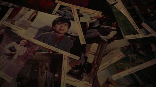 散落的多张影视人物宣传剧照海报电影