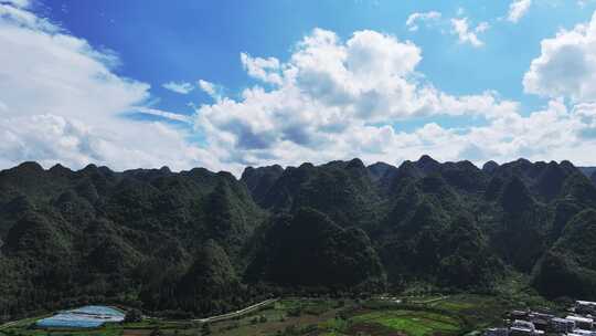 贵州兴义万峰林，十万大山航拍