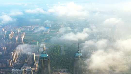 航拍枣庄新城双子星云雾缭绕下的仙境