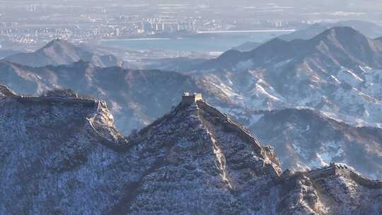 3倍航拍小布达拉楼带慕田峪雪景