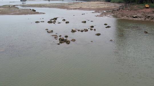 枯水期的河流航拍