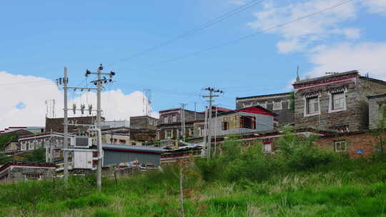 川西藏族佛教寺庙村庄建筑