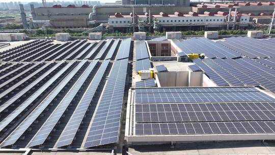 工厂厂房楼顶分布式太阳能光伏发电站视频素材模板下载