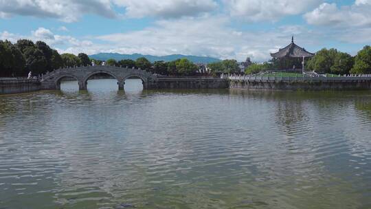 石拱桥视频云南建水文庙公园石桥湖水视频素材模板下载