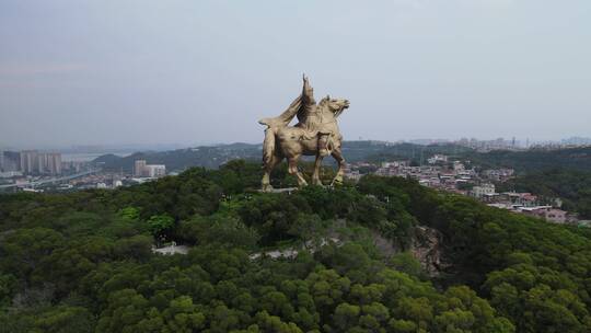 福建泉州地标郑成功公园雕像航拍