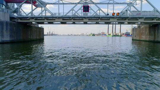 比利时  诺德卡斯泰尔布鲁格大桥视频素材模板下载