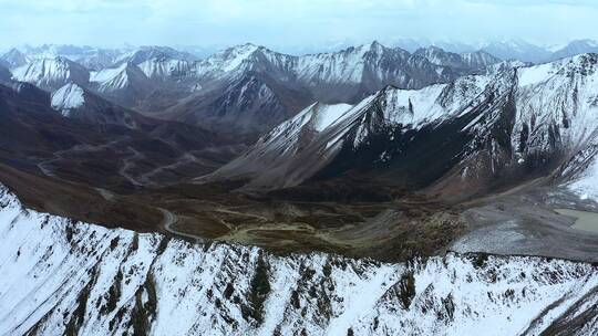 航拍天山山脉群山视频素材模板下载