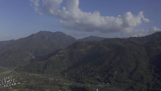 括苍山青山绿水