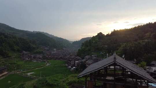 航拍贵州日出肇兴侗寨侗族村落山水大气夜色