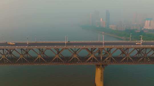 武汉电视发射塔长江大桥轮船火车
