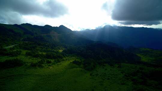 湖北襄阳古隆中云海山间航拍