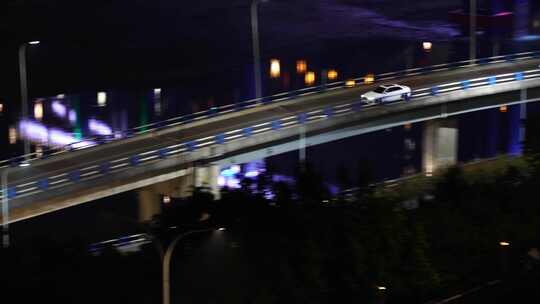 夜晚城市道路车流交通马路车来车往街景夜景