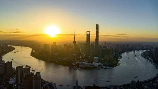 航拍上海日出陆家嘴外滩建筑群