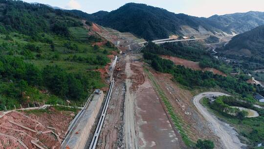 公路视频山区高速公路泥石流路段施工工地