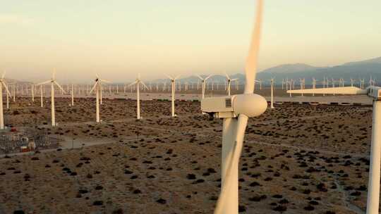 航拍戈壁大规模风力发电机视频素材模板下载