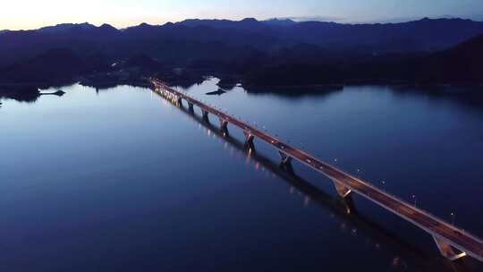 航拍千岛湖大桥夜景跨江大桥视频素材模板下载