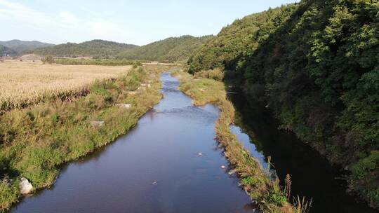 航拍东北农村秋天山区风景视频素材模板下载