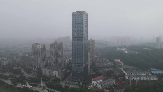 城市清晨迷雾雾霾天气航拍