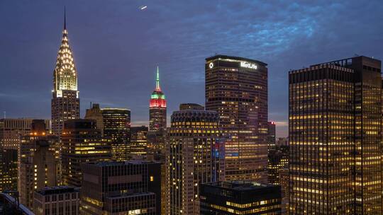 航拍纽约帝国大厦夜晚美景视频素材模板下载